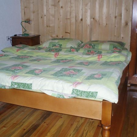 Guest House Tara Canyon Pljevlja Ruang foto