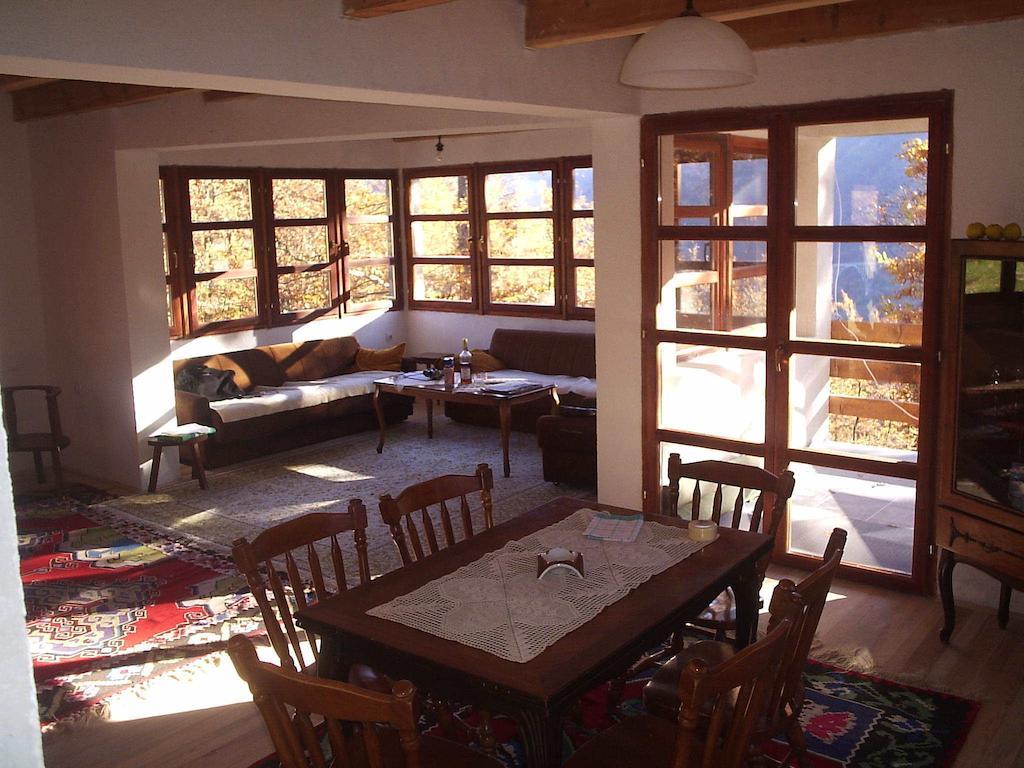 Guest House Tara Canyon Pljevlja Bagian luar foto
